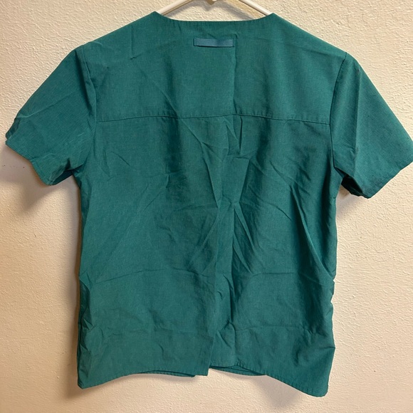FIGS marine FION utility scrub top -E.A.C size XS teal - Picture 3 of 7